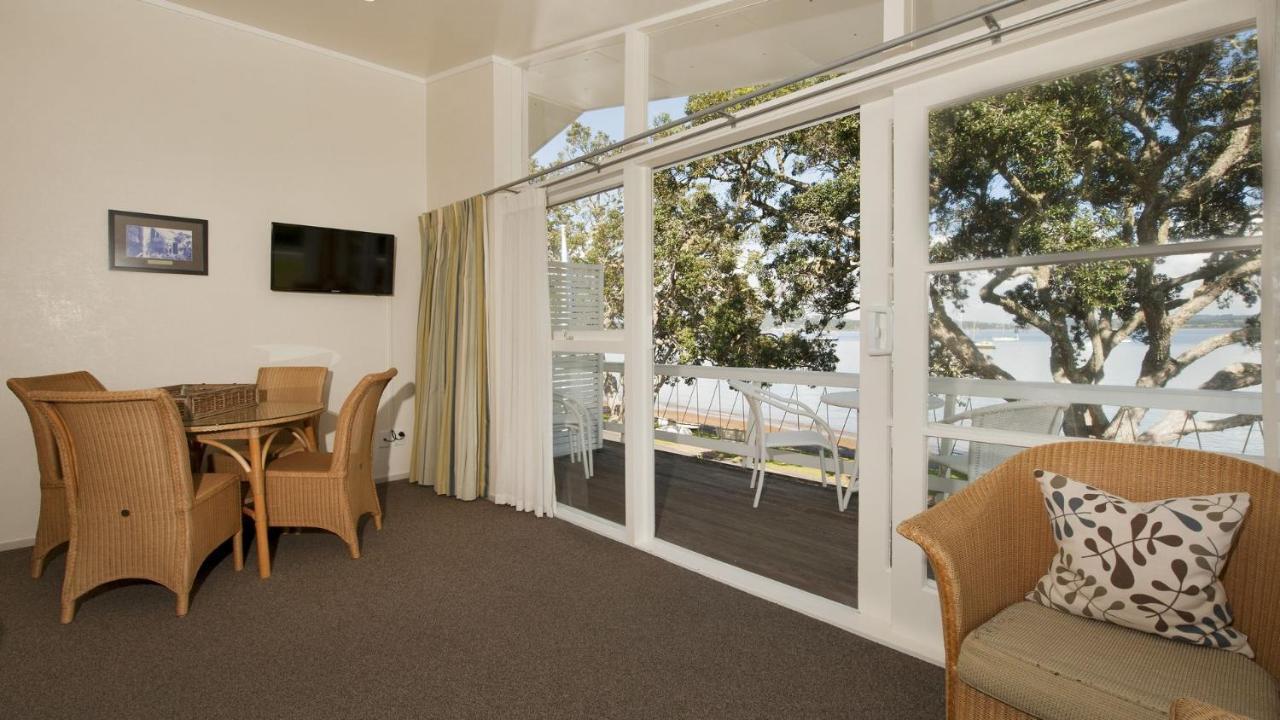 Hananui Lodge And Apartments Russell Exteriör bild
